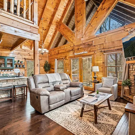 Near Dollywood With Pool Table-Hot Tub-Fire Pit-Game Room-Swimming Pool